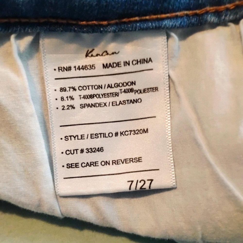 ๐๐ NWOT Womens 2 Pair Distressed Grunge Ripped Jeans Size 6 Denim Casual - Picture 2 of 5